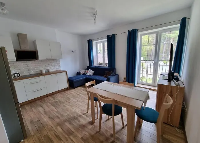 Uroczy Blisko Jeziora Borne Sulinowo